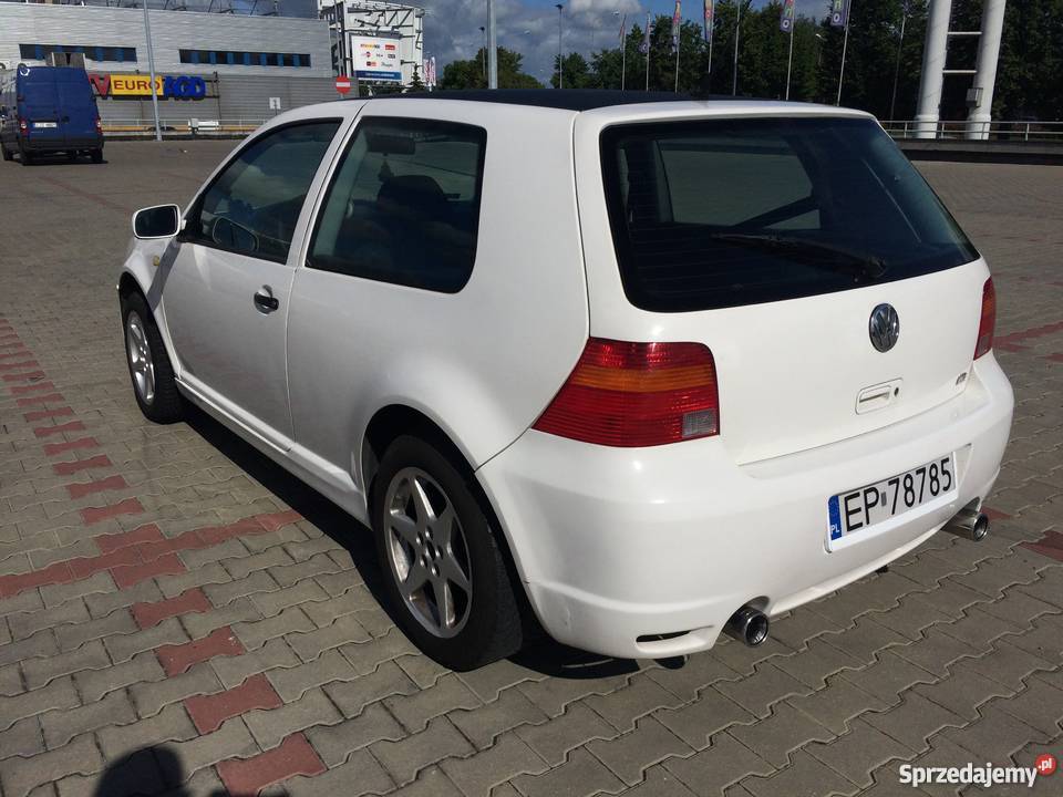 Golf 4 z pakietem wizualnym R32 możliwa zamiana Piotrków Trybunalski