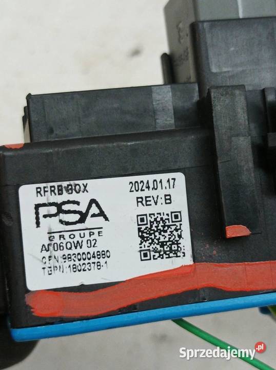 SKRZYNKA BEZPIECZNIKÓW 9830004880 Opel Astra VI świętokrzyskie