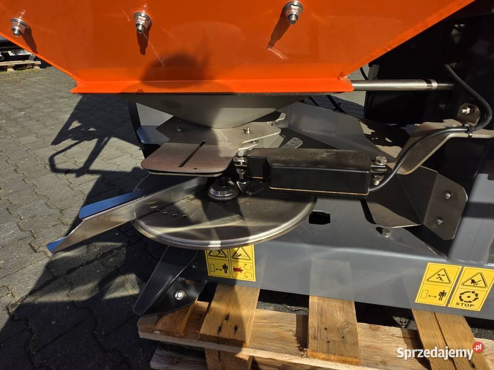 Rozsiewacz nawozów AGREX Ferti W ISOBUS 3850 Nawożenie Rawa Mazowiecka