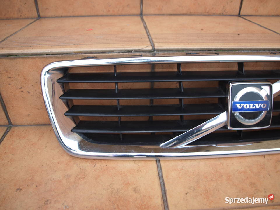 Volvo C30 grill chrom atrapa przód 2006 2010r Kalisz