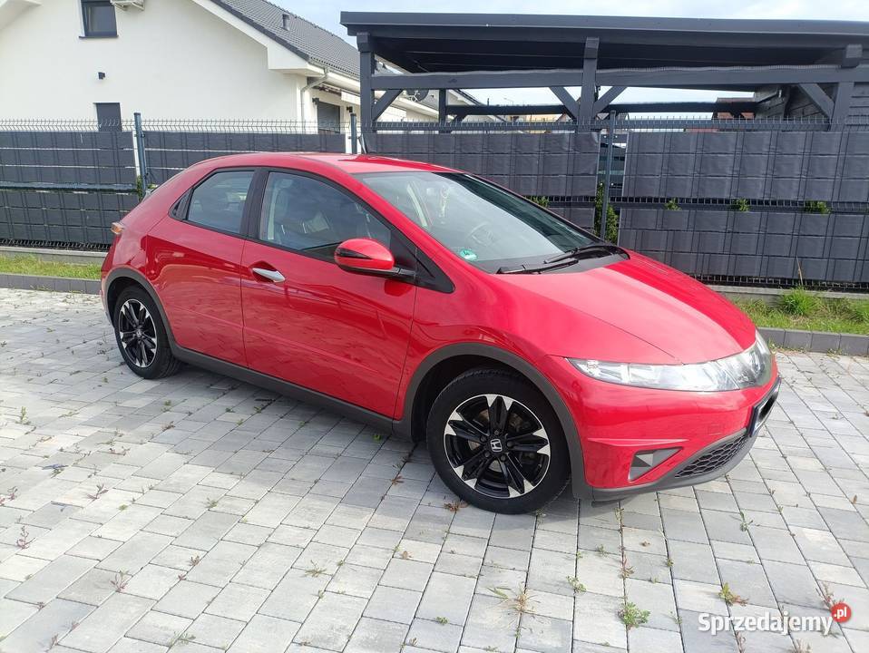 Honda Civic VIII 14 benzyna maly przebieg brak nieuszkodzony lubuskie
