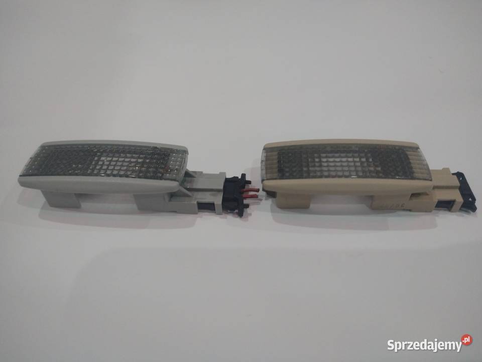 Lampka Oświetlenie Wnętrza Podsufitki VW 3B0 947 małopolskie Skawina