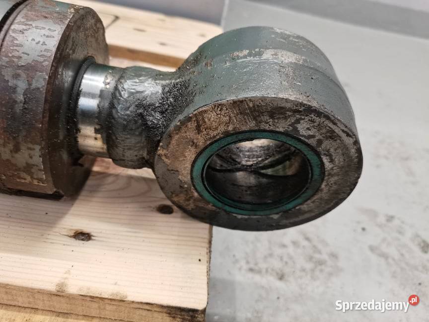 Neuson 6002 Siłownik wysięgnika wielkopolskie Wilkowo