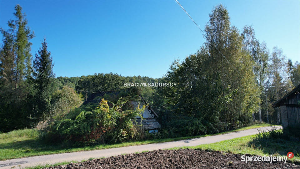sprzedaży działki Poręba Żegoty 1600m2 woda