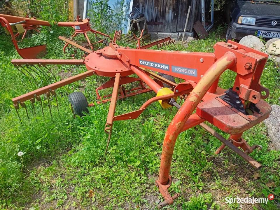 Zgrabiarka karuzelowa Deutz Fahr KS 85 DN Zgrabiarki i przetrząsacze Mrągowo