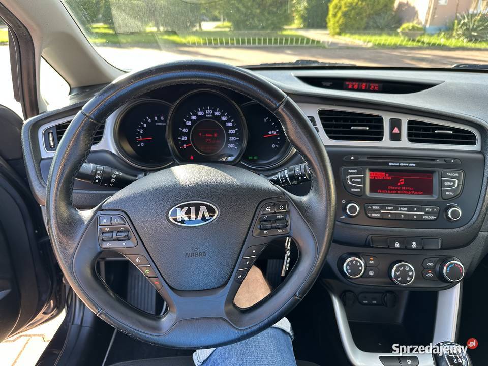 Kia Ceed II 16 Kombi CRDi 110 2013r nieuszkodzony sprzedam
