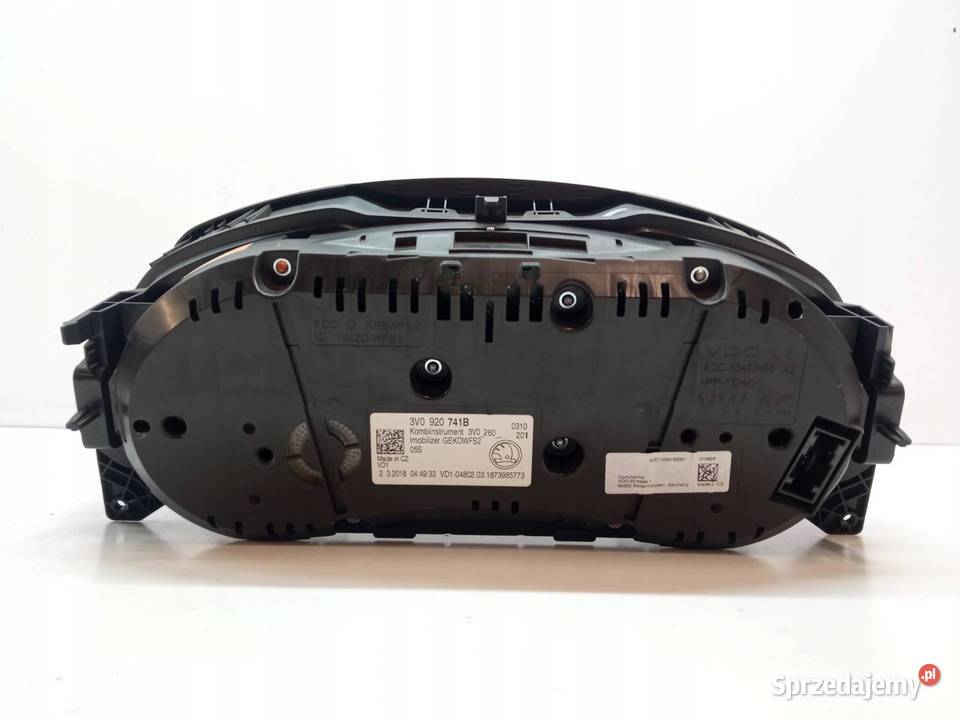 LICZNIK 3V0920741B 20 TDI Skoda Superb III 2015