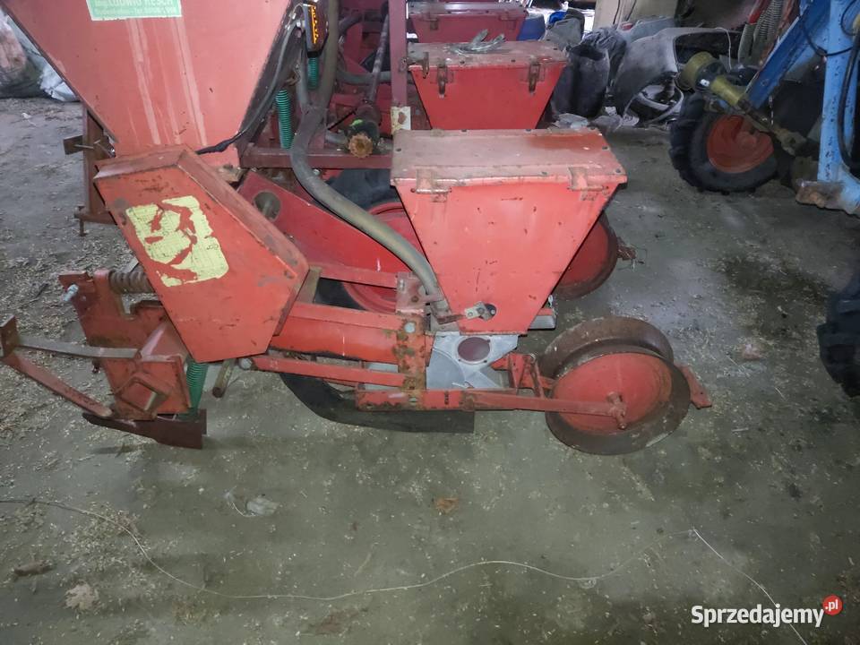 Siewnik do kukurydzy Becker Opatowice