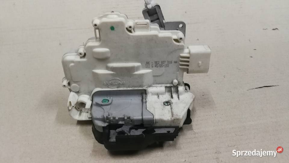 ZAMEK DRZWI PRAWY PRZÓD AUDI A4 B7 8E2837016AA Przystajń