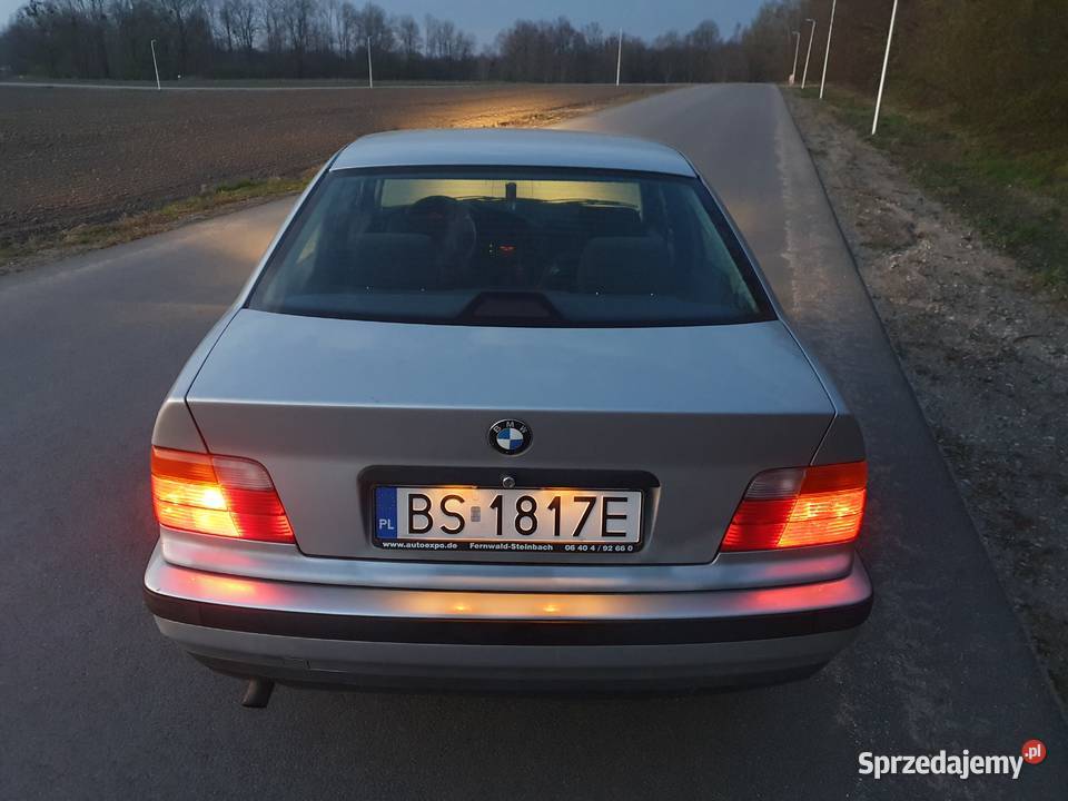 BMW E36 18 IS sedan seria zdrowa buda Suwałki