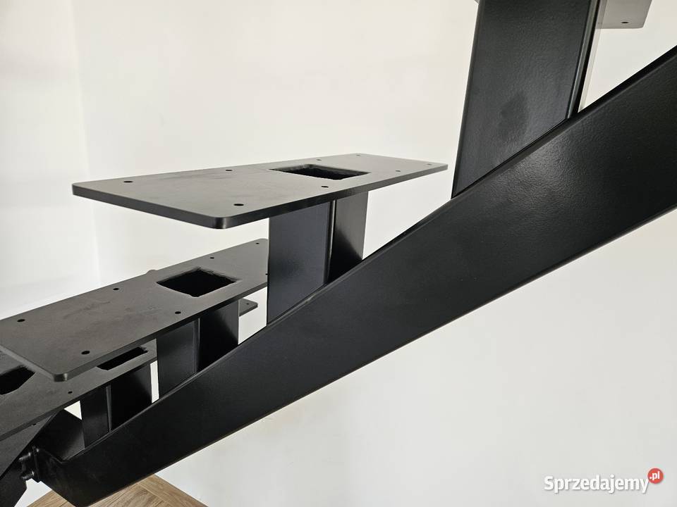 Stelaż schody pólkowe metalowe 1 stopień Żabokliki-Kolonia