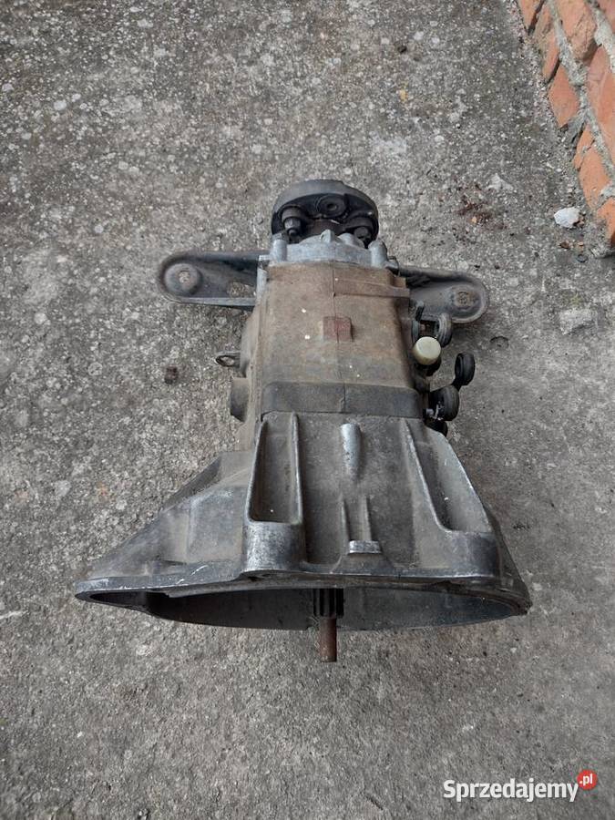 Skrzynia biegów do Mercedesa w123 W115 osobowe dolnośląskie Łagiewniki sprzedam