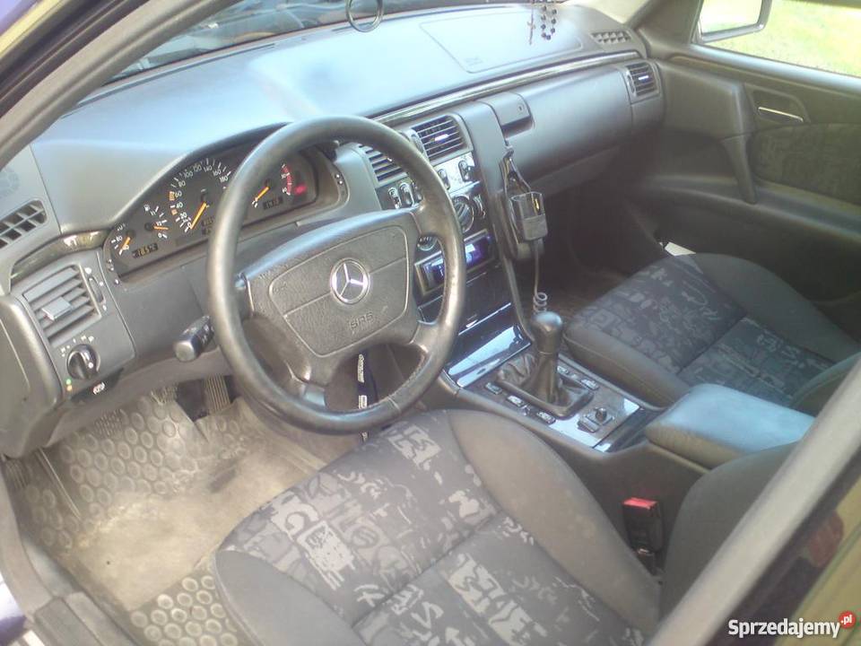 Mercedes E220 W210 avangarde 22CDI moc 132 klimatyzacja Grzybowo