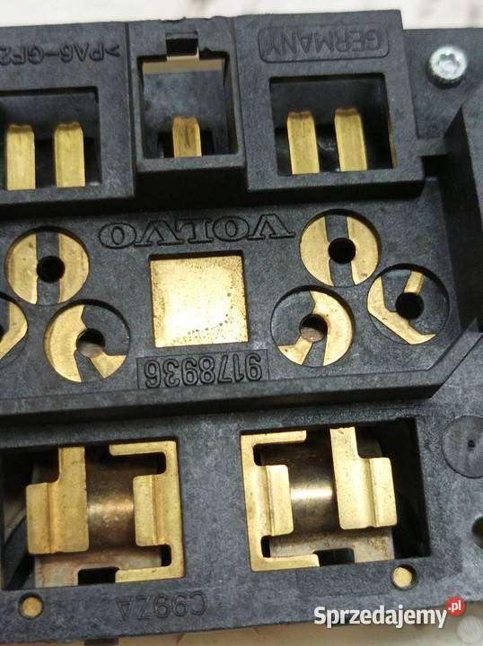 LAMPKA PODSUFITKI KOMPLET 306696 9178936 Volvo osobowe świętokrzyskie