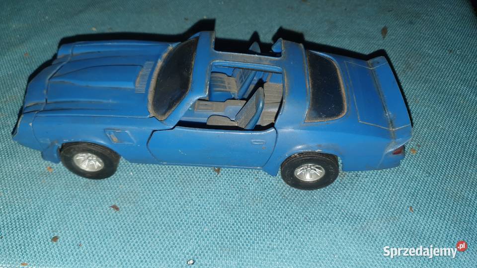 Stary samochód Chevrolet Camaro zabawka metalowa