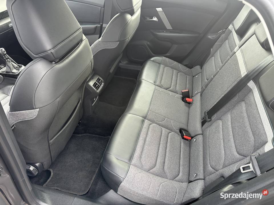 Śliczny bogato wyposażony Rok produkcji 2022 Leszno sprzedam