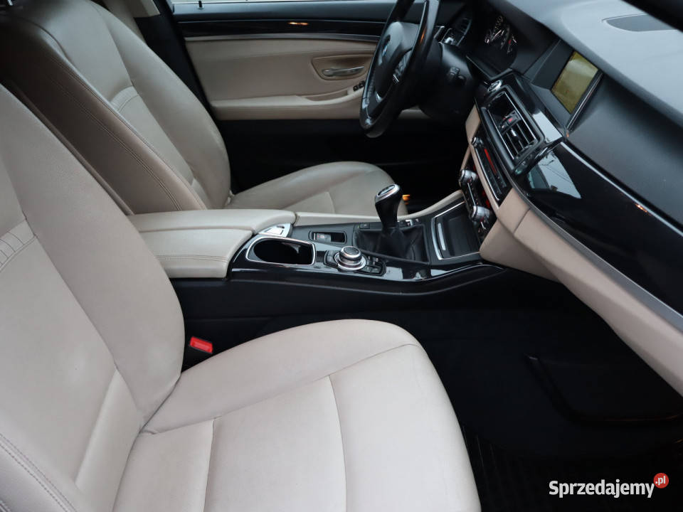 BMW 5 520d Rok produkcji 2016 śląskie Katowice