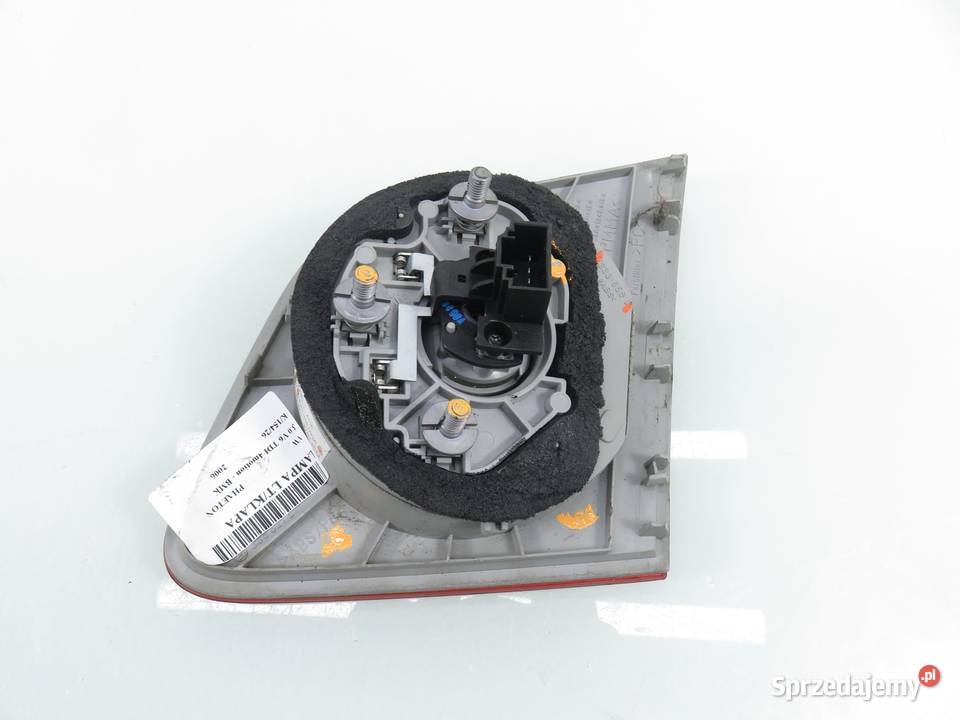 LAMPA LEWA TYLNA KLAPA VW PHAETON 333655L