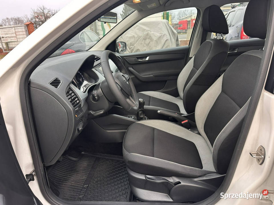 koda Fabia 10 TSI 95Faktura VAT 23Salon I światła do jazdy dziennej Warszawa