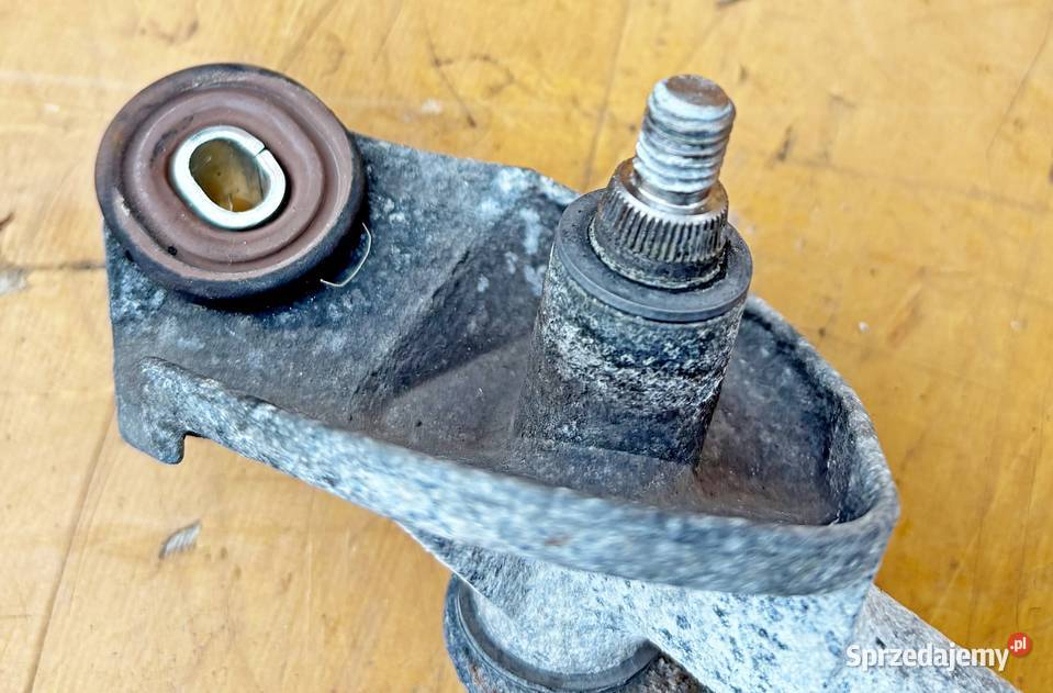 TOYOTA AVENSIS T25 T27 MECHANIZM WYCIERACZEK osobowe Radom