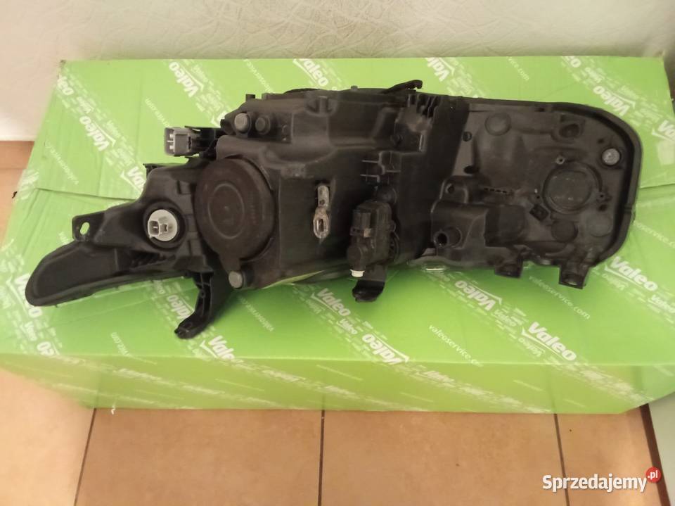 Toyota AurisII lift full led2018r reflektor Kamieniec Wrocławski sprzedam