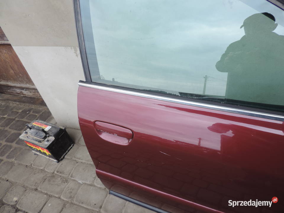 AUDI A4 B5 FL KOMBI DRZWI PRAWY PRZÓD LZ3L Rok produkcji 2000 Nowy Sącz