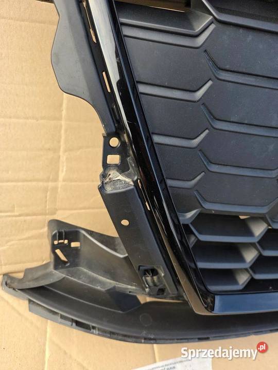 Grill Atrapa Chłodnicy Audi A3 8Y 8Y0853651A osobowe