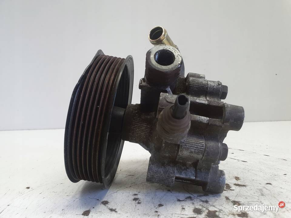 Toyota Avensis T22 20 VVTI POMPA WSPOMAGANIA Chełm