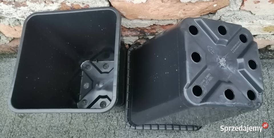 Doniczka produkcyjna P20 wysoka 20x20x225 czarna Siewierz