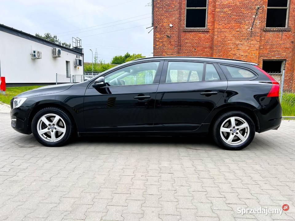 Volvo V60 Benzyna Zarejestrowany Navi Czujniki
