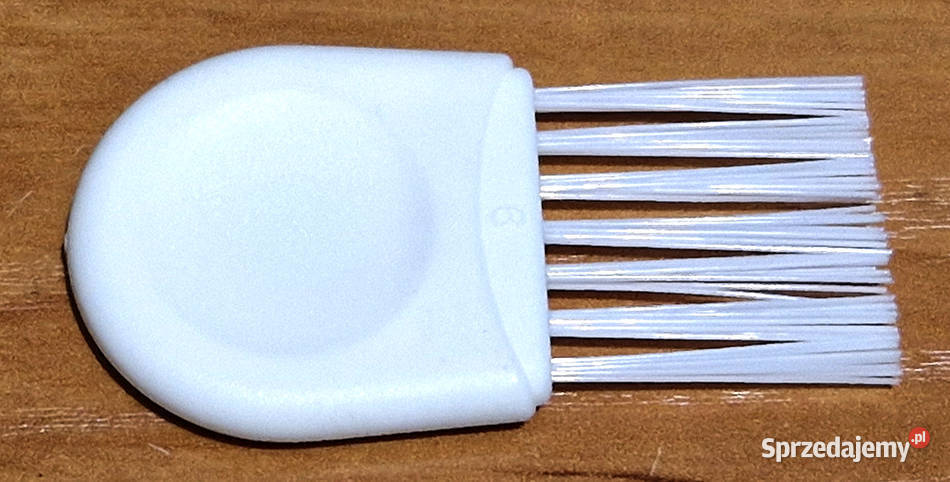 Biała szczoteczka do maszynki do strzyżenia sprzedam