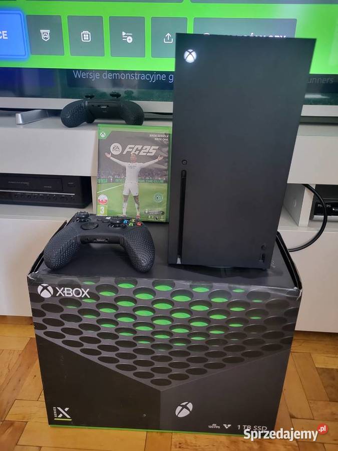Konsola Xbox Series X 2 pady pudełko okablowanie Libiąż