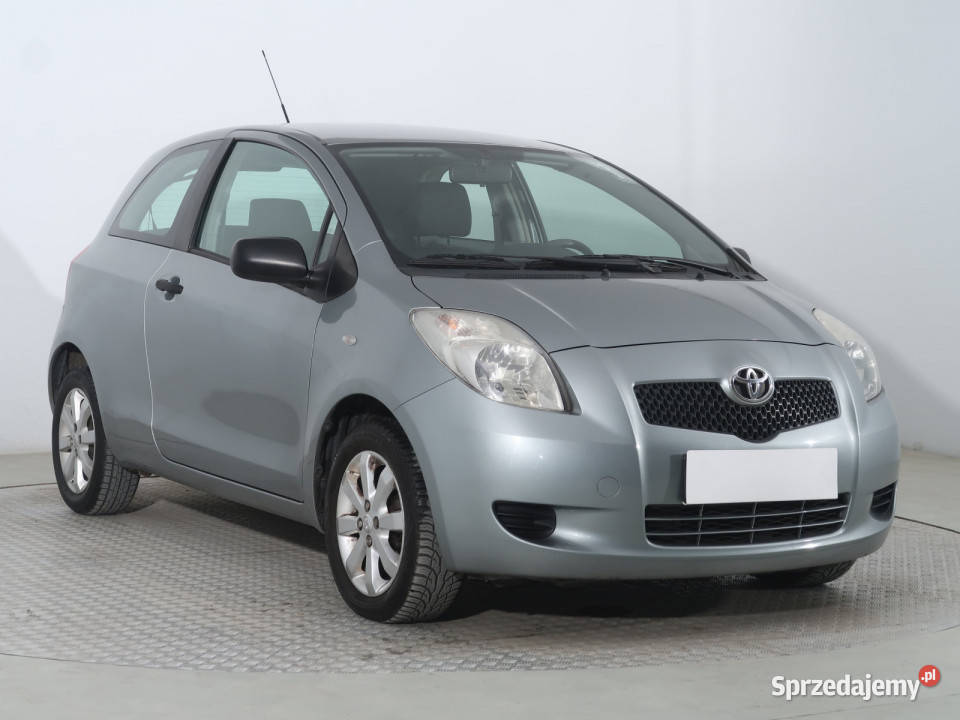 Toyota Yaris 13 VVTi komputer pokładowy Zabrze