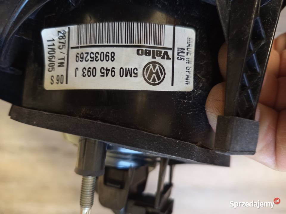 Lampa tylna w klapę golf plus orginalna lewa sprzedam