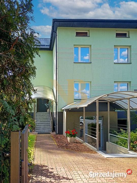 Dom z częścią usługową Dom rodziny w zielonym 550m2 Józefów