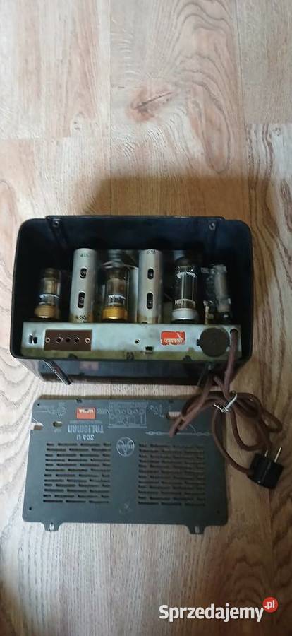 Radio lampowe firmy Tesla Kraków