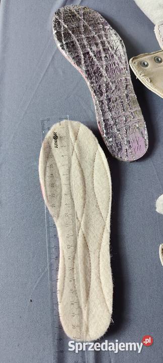 Łyżwy dziecięce figurowe w super stanie rozmiar Łyżwiarstwo i hokej Jasień sprzedam