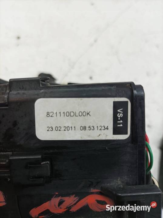 SKRZYNKA BEZPIECZNIKÓW 821110DL00K 13 99 Toyota