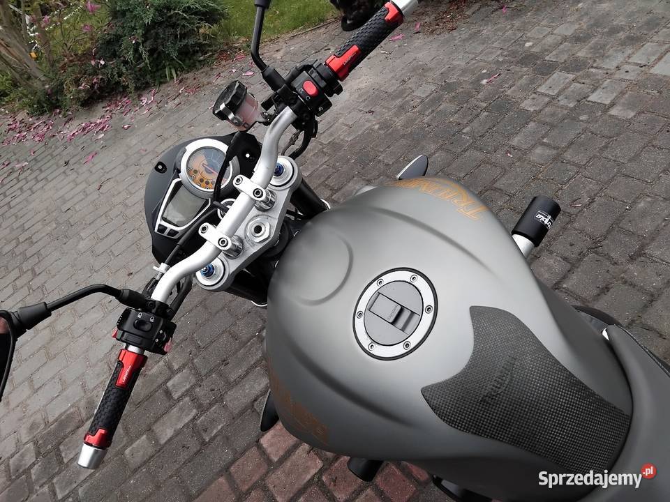 Triumph 675 Rka street triple bezwypadkowy baza czterosuwowy Poznań
