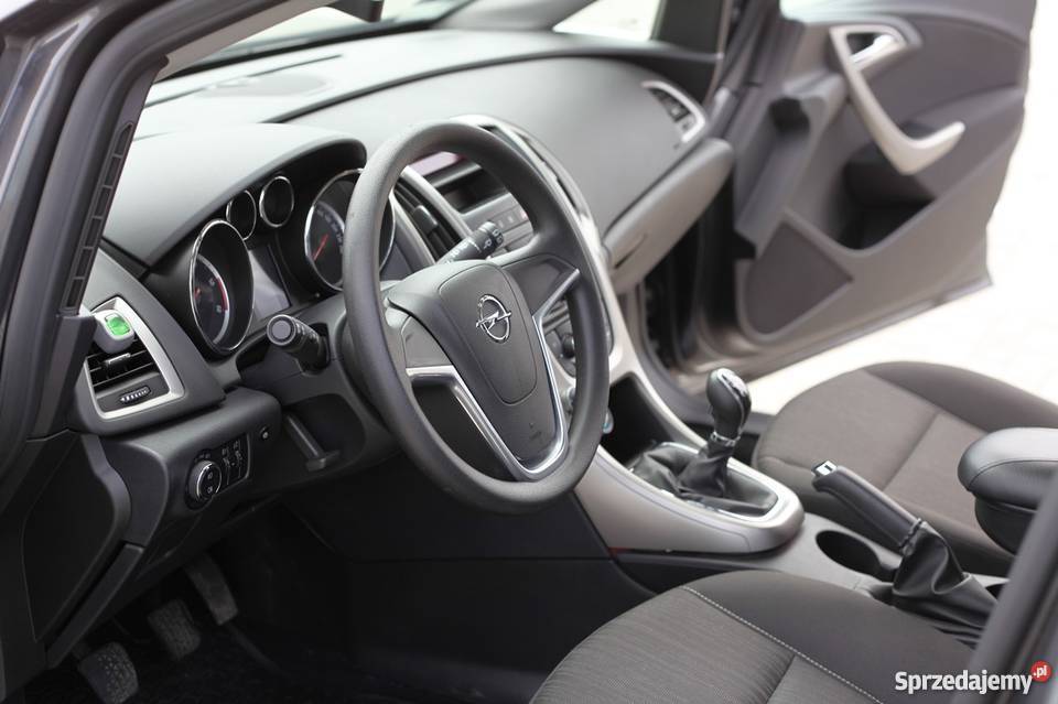 Opel Astra IV kombi 17 CDTI idealny salon Rok produkcji 2011 Rzeszów sprzedam