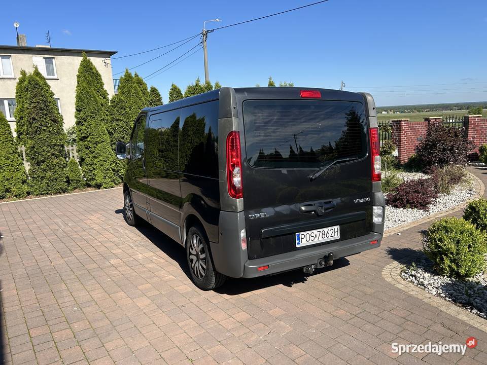 Vivaro 9 osób Klima mały przebieg diesel