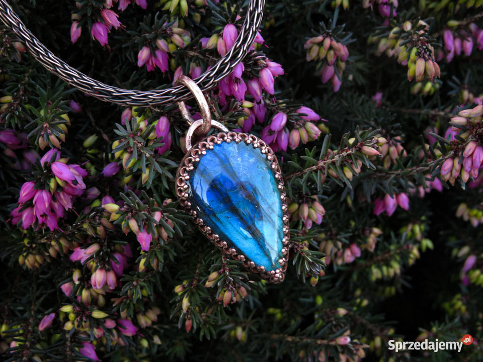 Miedziany wisiorek z labradorytem małopolskie Wieliczka