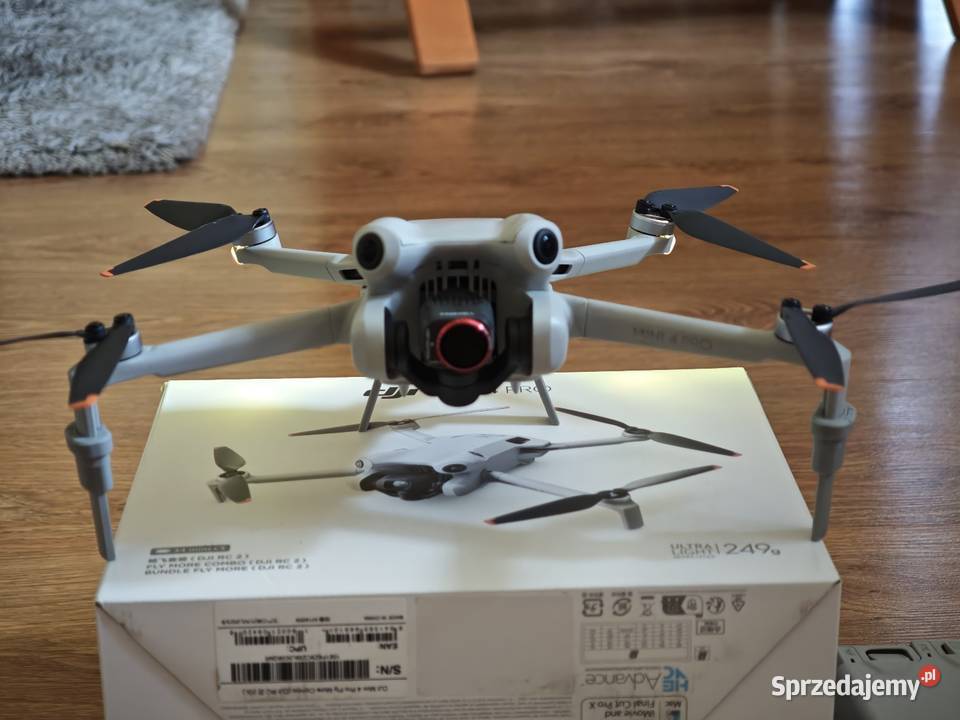 Dron DJI MINI 4 pro Fly More Combo Busko-Zdrój