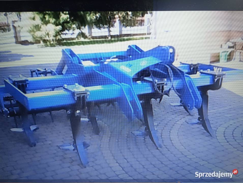 Pług dłutowy bezorkowy mulczujący M CENTAUR Zielonki