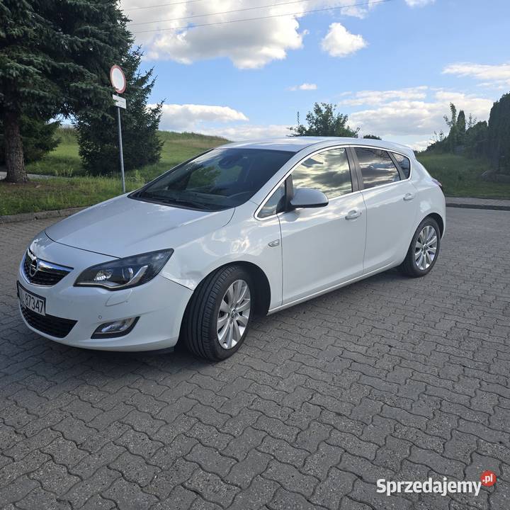 Opel Astra 2012 Astra Żabi Róg sprzedam