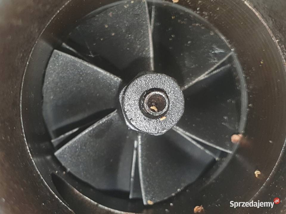 VW Golf V 14 TSI TURBOSPRĘŻARKA turbo 03C145701B Janów