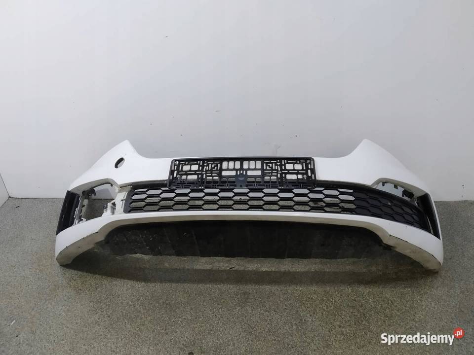ZDERZAK PRZÓD BIAŁY LEKKO USZKODZONY Skoda Scala