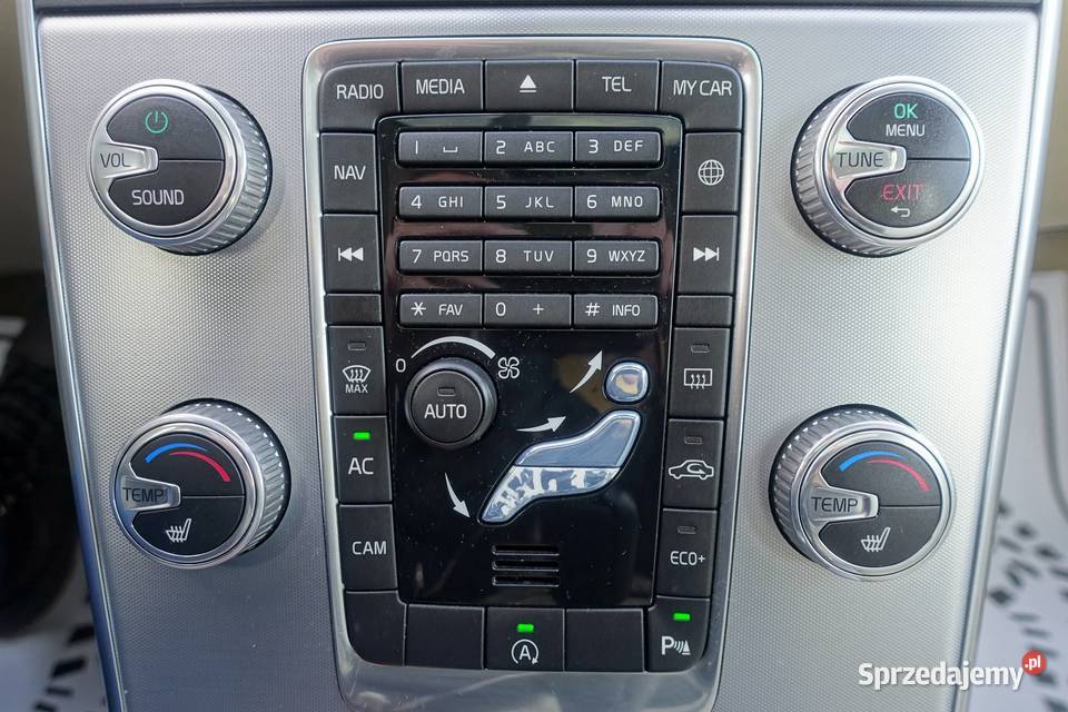 VOLVO V60 CROSS COUNTRY SKÓRA AUTOMAT FULL aluminiowe felgi Buczkowice