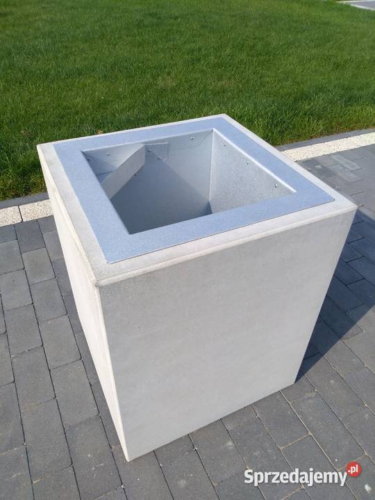 Kosz betonowy 70l z wkładem z popielnicą K70 Toruń
