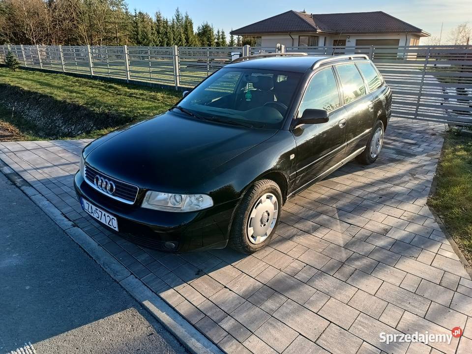 Audi A4 B5 LIFT 18 benzyna Avant ładny stan bez lubelskie